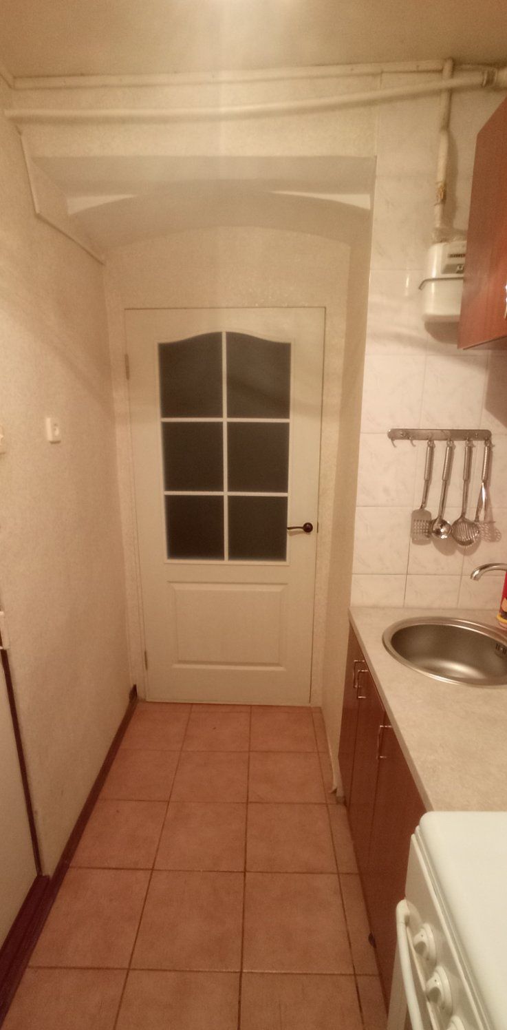 2-Room Apartment Near Deribasovskaya with Individual Heating