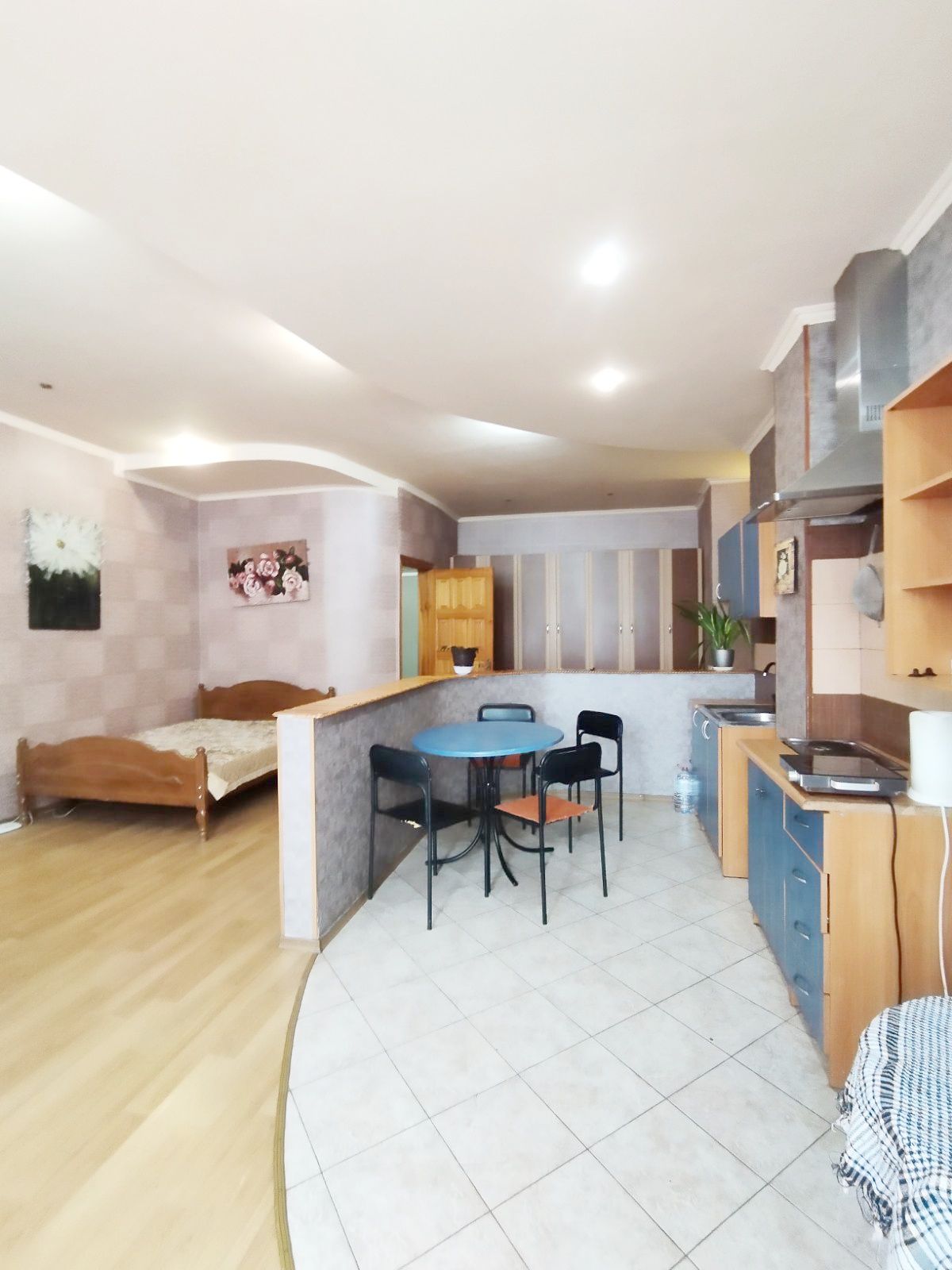 Modern 1-Bedroom Apartment in City Center