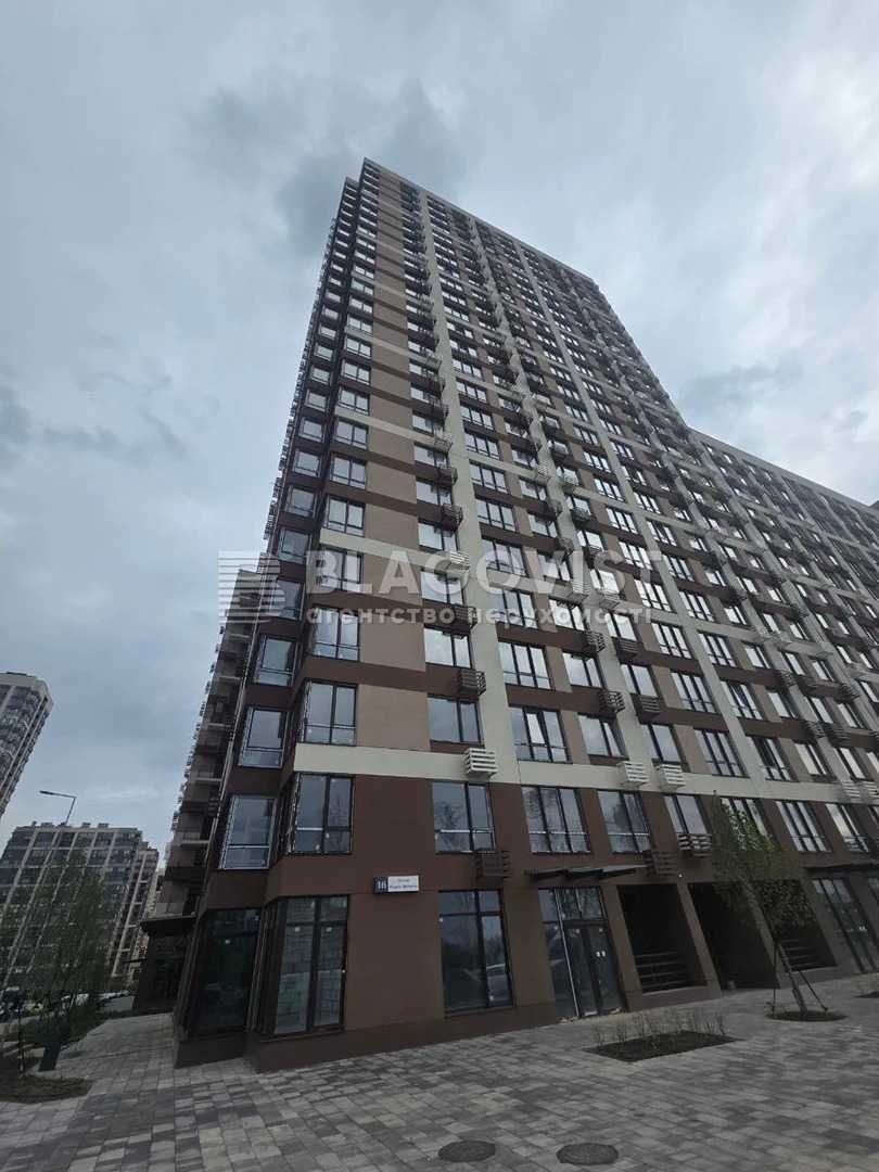 Spacious 1-bedroom apartment with modern design in Podilskyi district