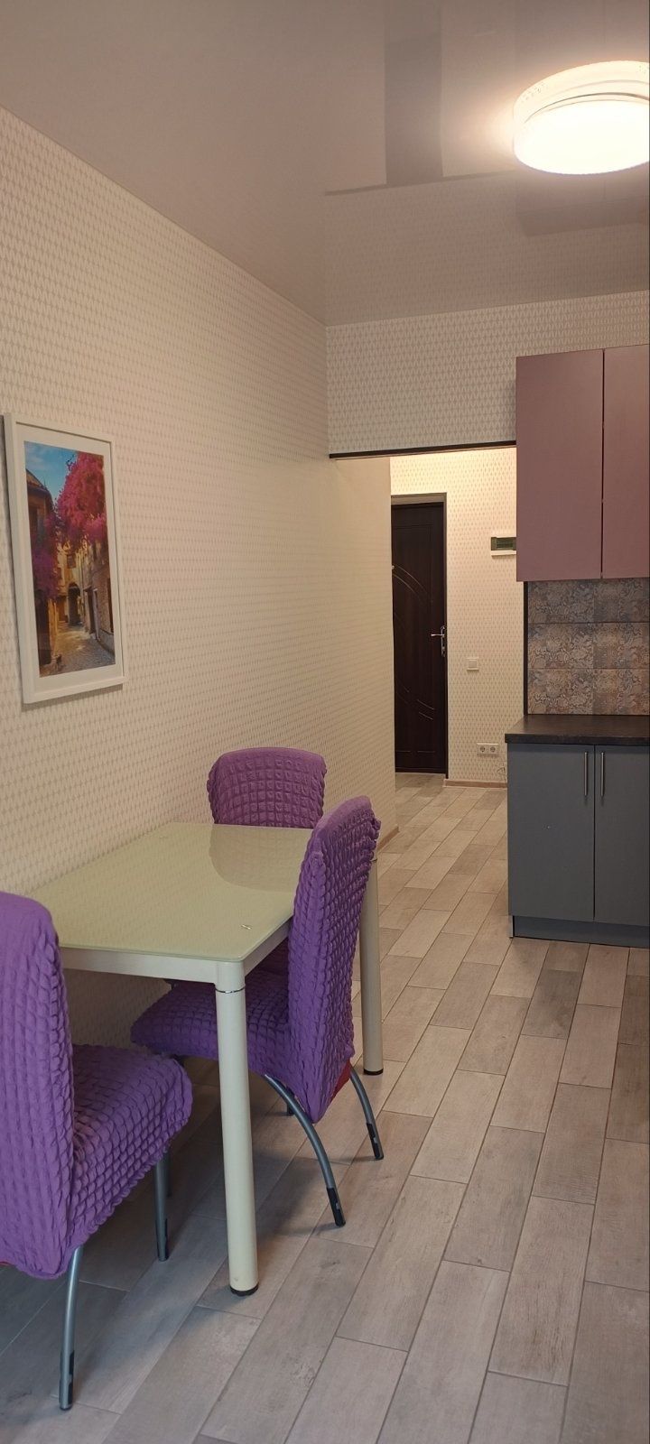 Modern Furnished Apartment with Full Appliance Set