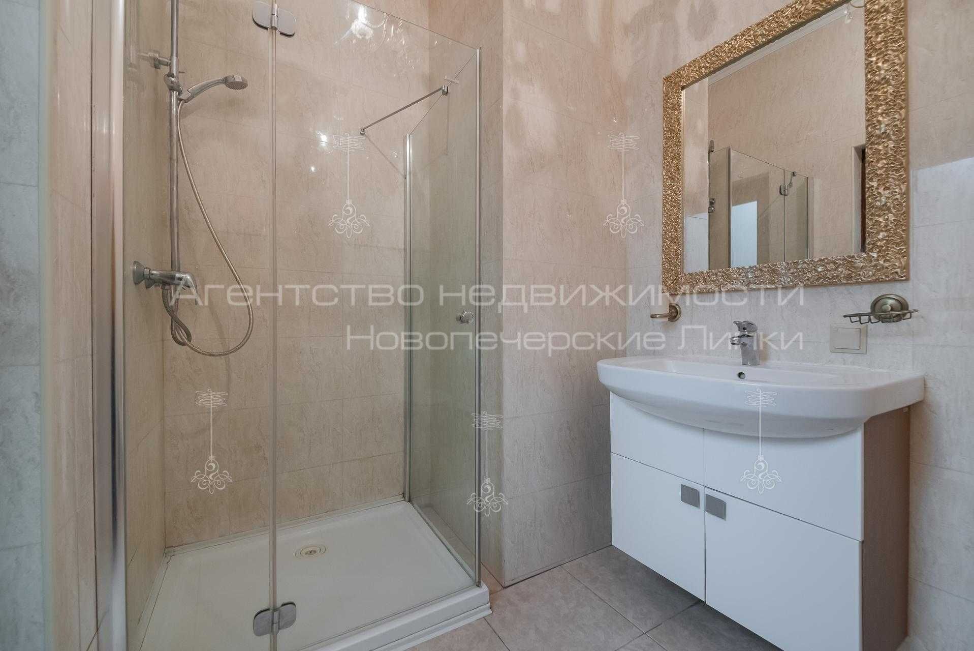 Modern 55m² Apartment in Novopecherskie Lipki Complex