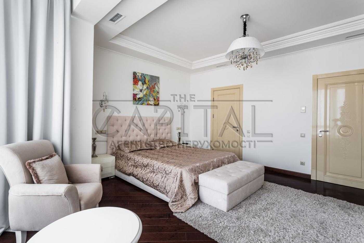 Luxury 4-Room Apartment in Lipska Tower, Pechersk, Kiev