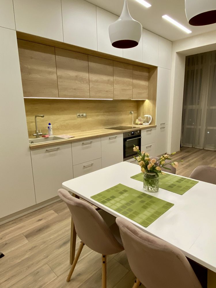 Bright and spacious 1-bedroom apartment in Sunny Riviera complex with Dnipro view