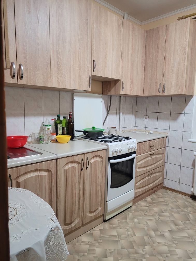 2-Room Apartment on Khotkevycha Street Near ATB, Park, and River