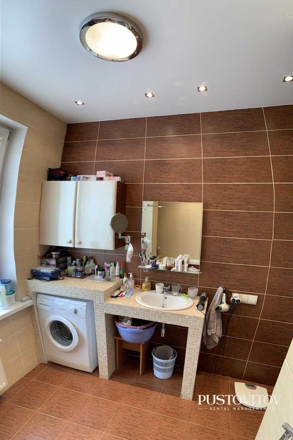 Spacious City Center Apartment near Privoz Market