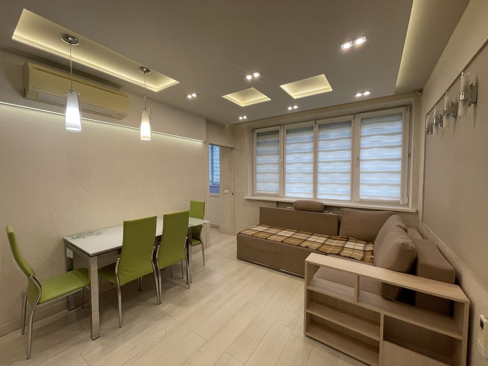 3-Room Apartment in Kyiv City Center near Shevchenko Boulevard