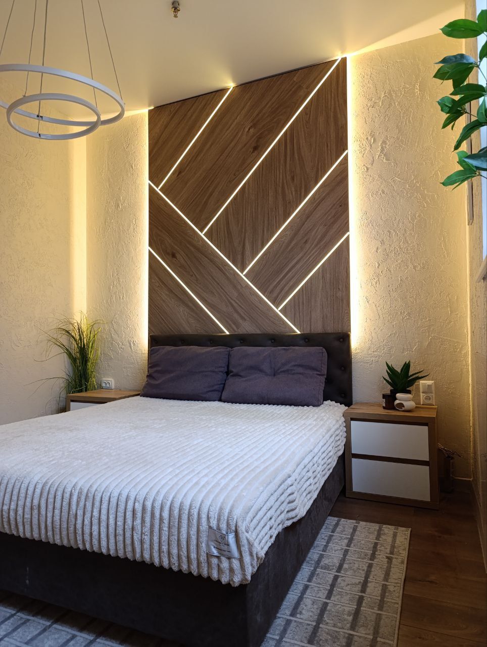 Stylish 2-bedroom apartment with terrace near city center