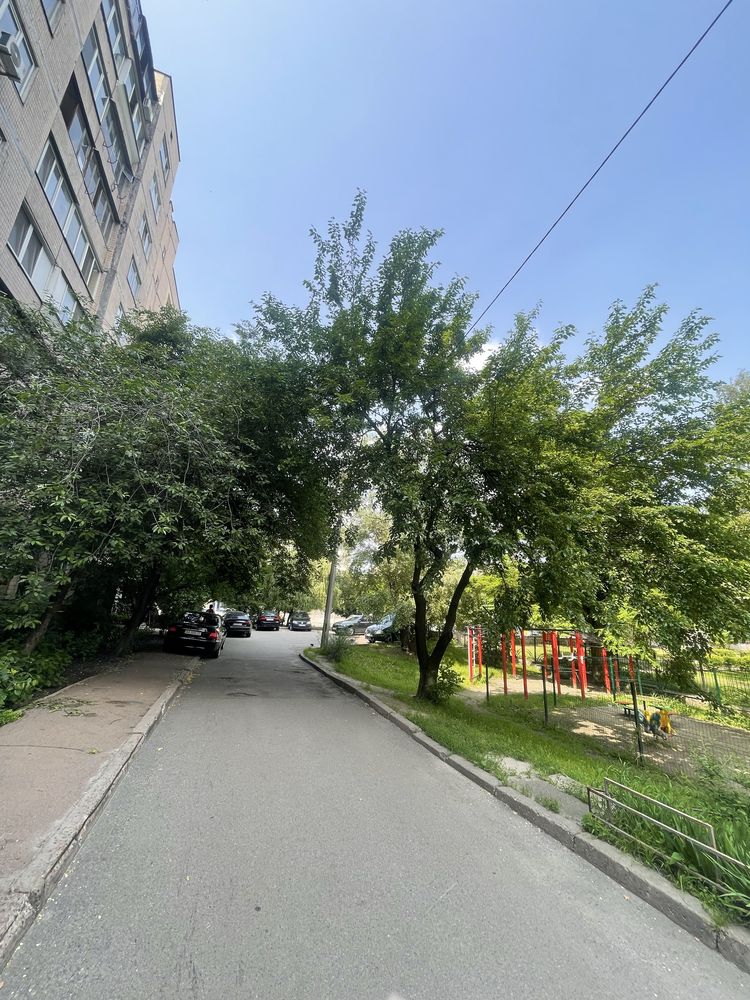 1-Room Apartment in Convenient Holosiivskyi District Location