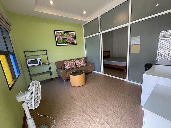 9th Jan Residence - Fully Furnished Studio Near Chiangmai Amenities