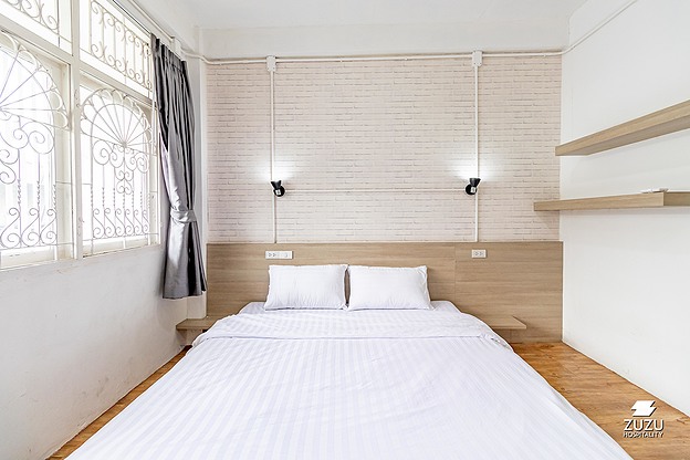 Ze Residence Bang Aor Station - Cozy Urban Micro-Apartment near Yanhee Hospital