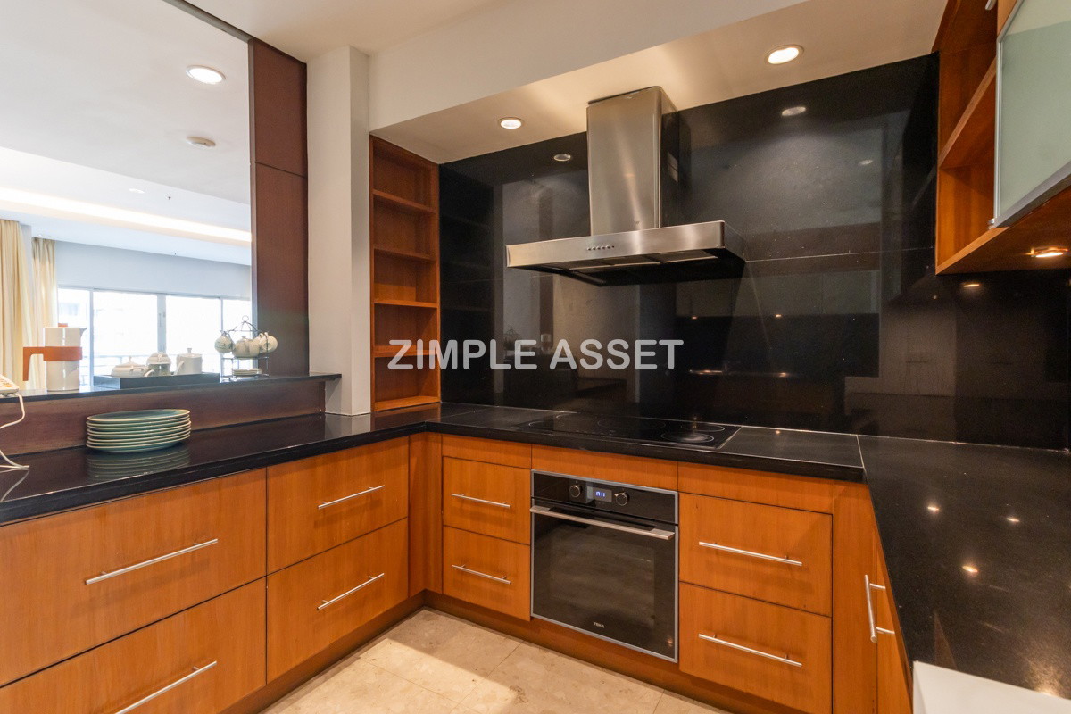Luxury Residence near Wireless Road, Lumpini Park with Premium Amenities
