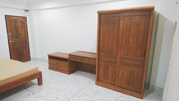 Apartment near BTS Surasak, Convenient and Clean