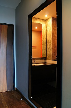 Zleepmotion Bangkok - Convenient Urban Hotel near Phrom Phong