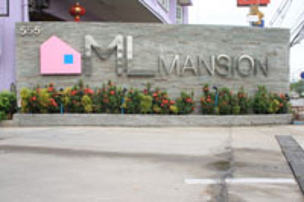 ML Mansion - Fully-Furnished Apartment near MRT Pink Line