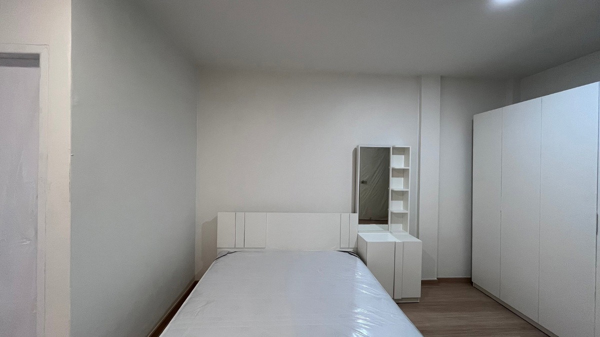 Baan Fun Dee Apartment for Female