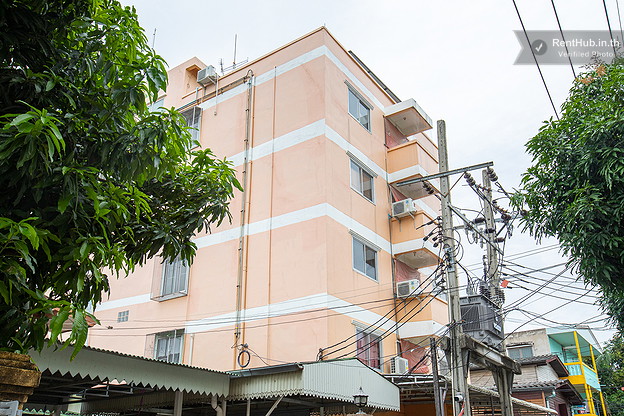 Thara Place near MRT YELLOW LINE, Chokchai4 station