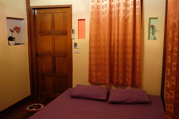 Affordable Daily/Monthly Rental Near Seacon Bang and Southern Bus Station
