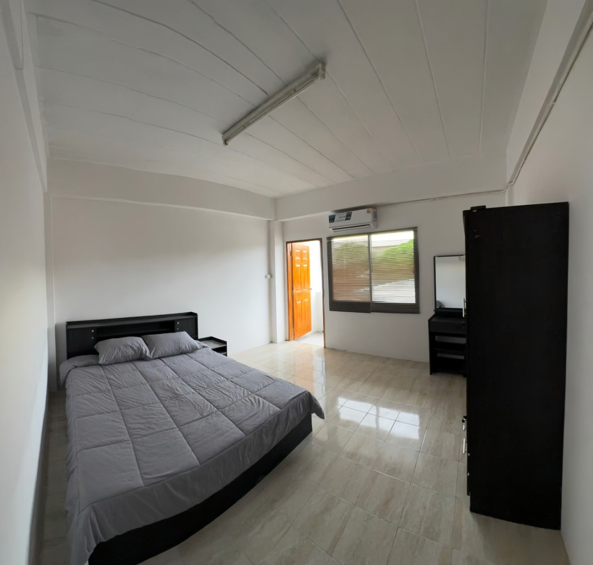 Lily Residence: Amata Nakorn маңындағы қолжетімді айлық пәтер