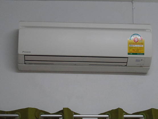 Compact Room Near MRT Bangkasor Station