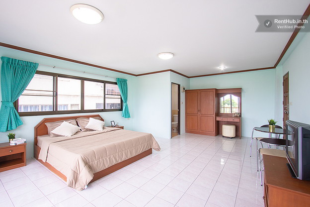 Wisetsuk Nakorn Apartment