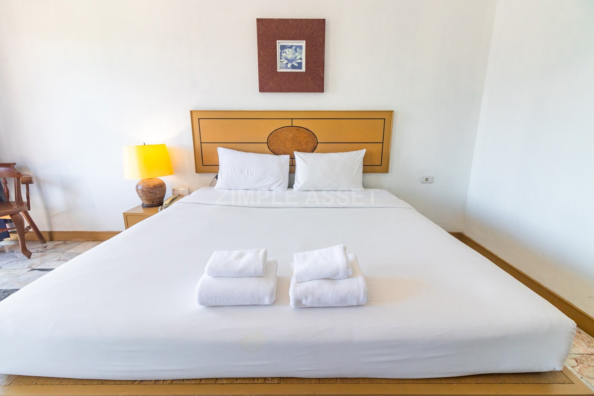 Fully Furnished Room near Phra Nang Klao Hospital with Comprehensive Services