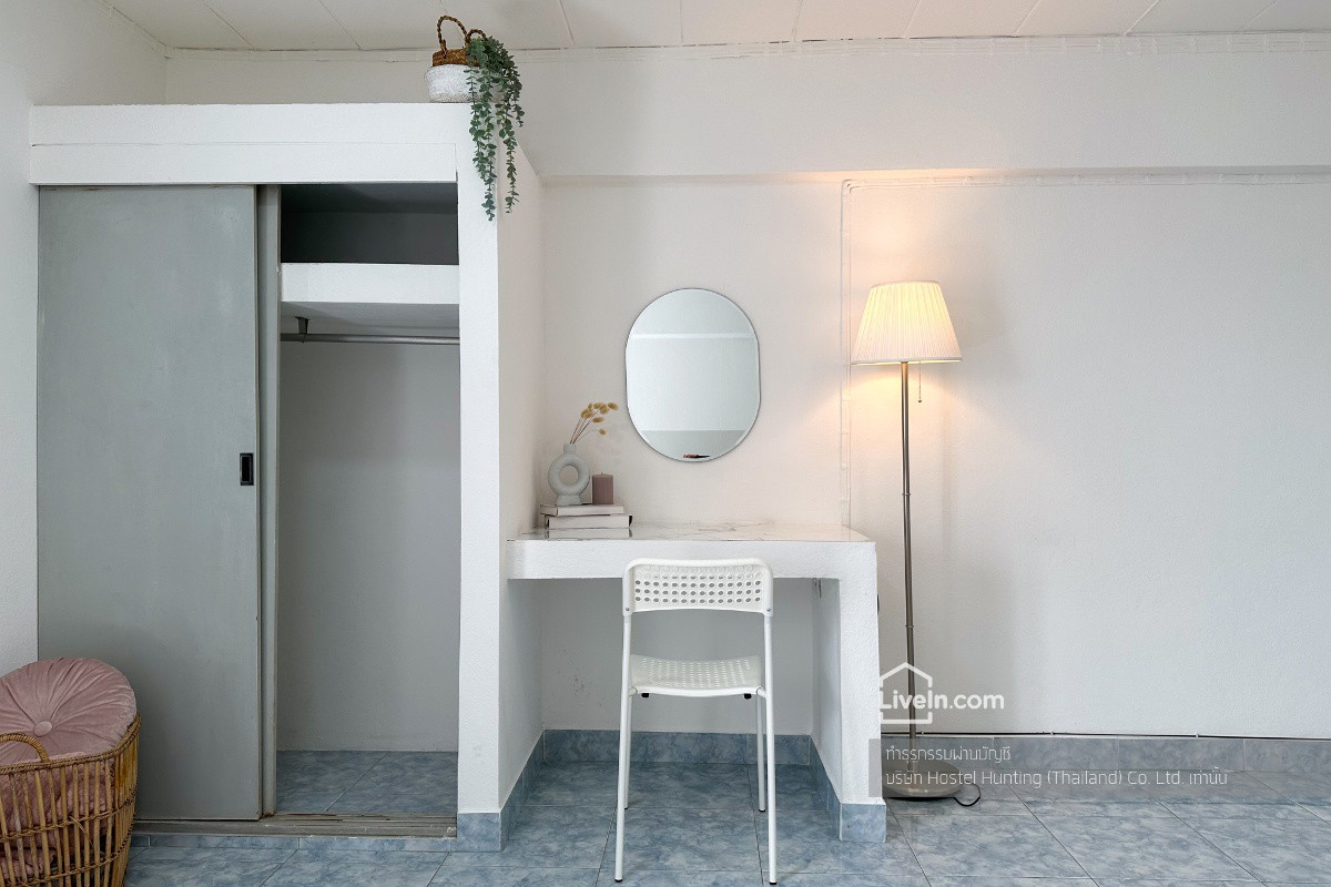 Compact Studio Apartment near Ladprao 71 Station