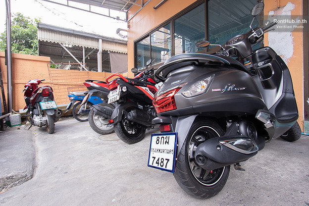 Thara Place near MRT YELLOW LINE, Chokchai4 station
