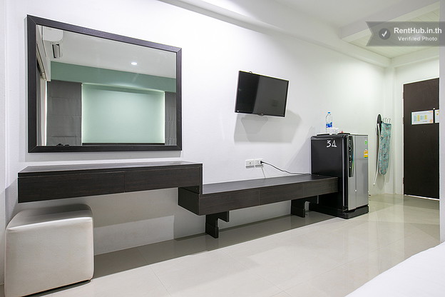 Modern Studio Apartment with Full Amenities at Ruen Plai Soi