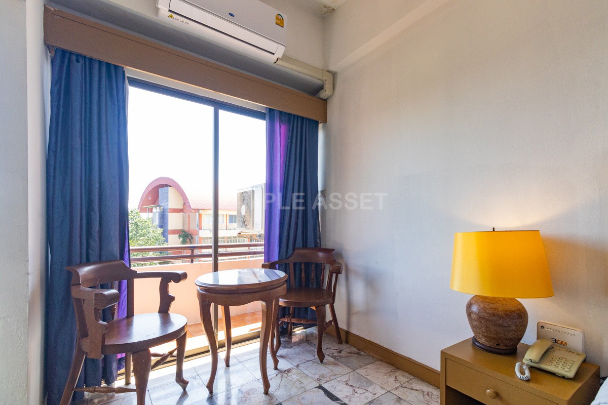 Fully Furnished Room near Phra Nang Klao Hospital with Comprehensive Services