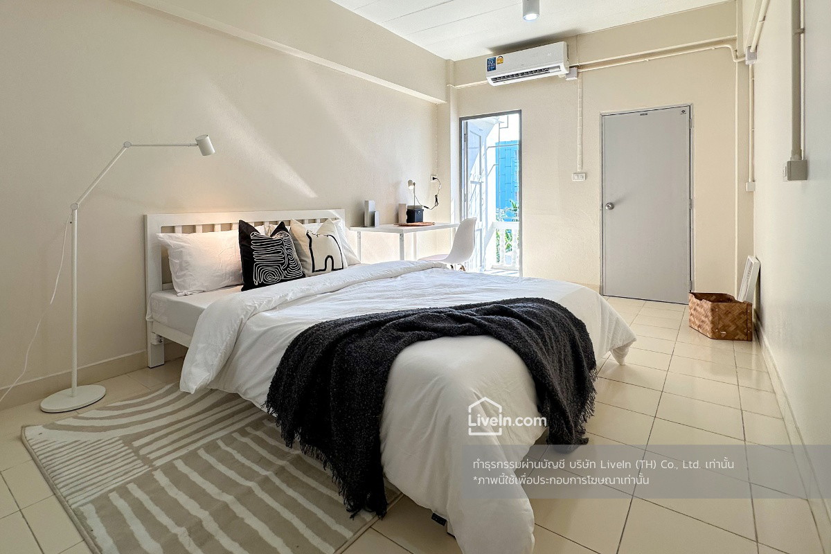 Ze Residence Ramintra Апартаменти - Компактна сучасна студія біля Fashion Island