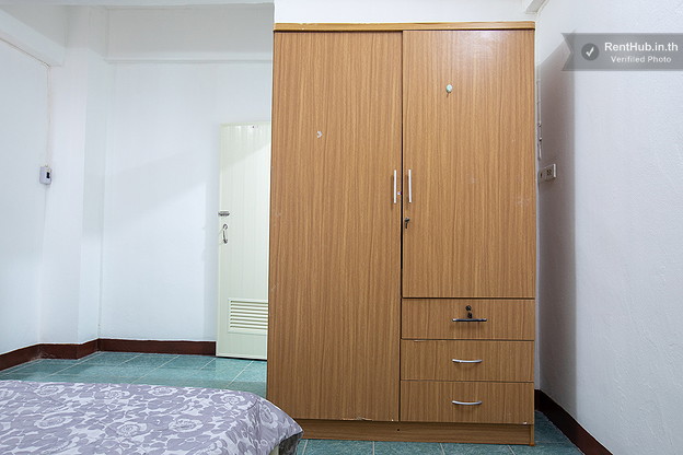 Thara Place рядом с линией MRT YELLOW LINE, станция Chokchai4