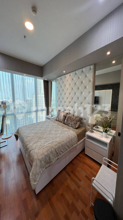 Modern 2-Bedroom Apartment Near UPH with Designer Interior