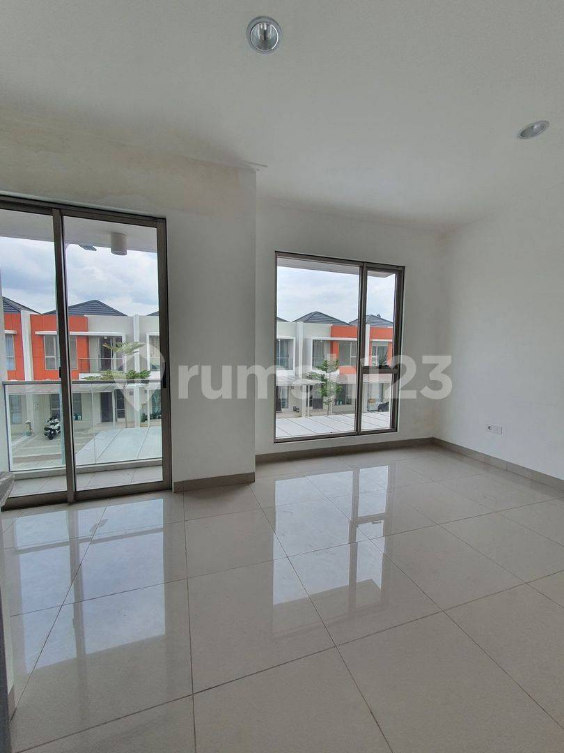 Modern 3-Bedroom House in PIK 2 Complex