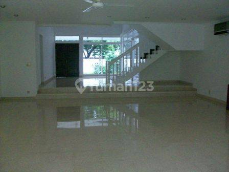 Modern House with Pool Near International School