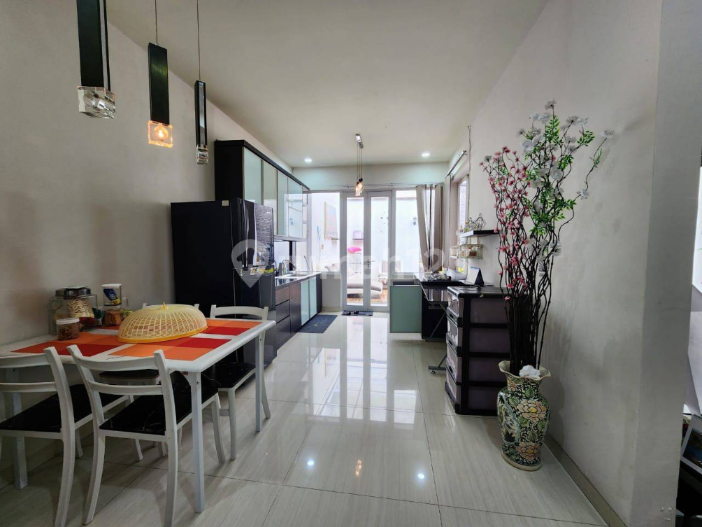 Furnished House in Kota Baru Parahyangan