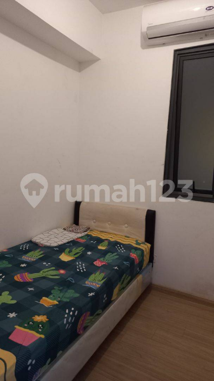 Furnished 2-Bedroom Apartment with Mountain View