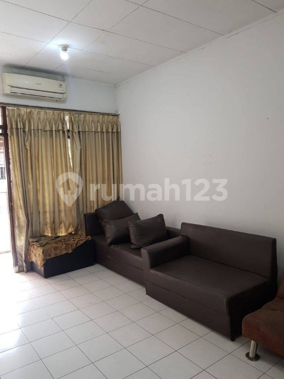 Semi-furnished 2BR House with Garden in Taman