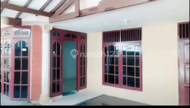 Designer House for Rent in Kelapa Gading