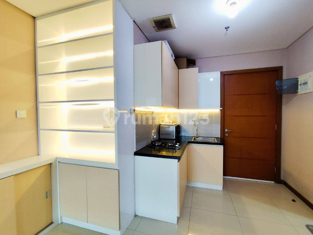 Modern Studio Apartment in Green Bay Pluit