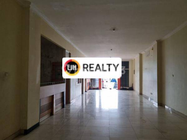 5-Story Commercial Building Near Malls and Universities