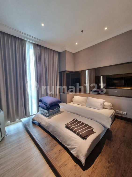 Modern 2 Bedroom Apartment with Designer Interior