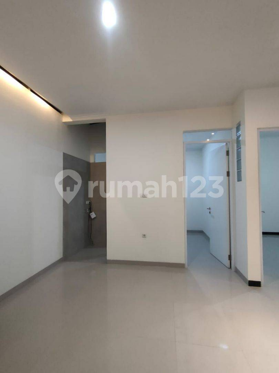 Renovated 3-Bedroom House with Modern Kitchen