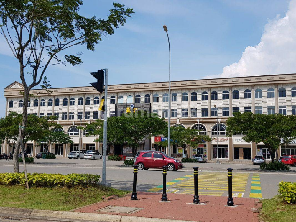 4-Story Commercial Shophouse in PIK Golf Island