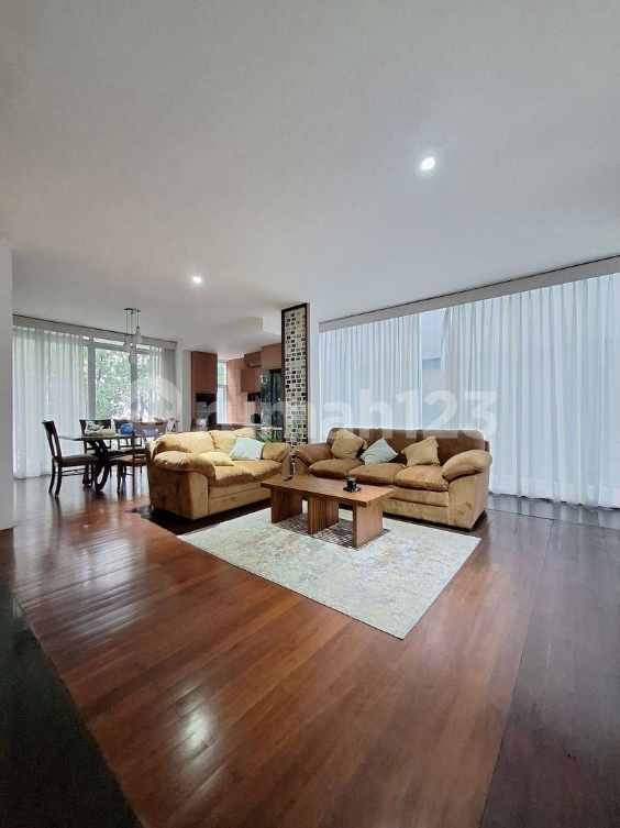 Newly Renovated 5BR Townhouse Near Citos
