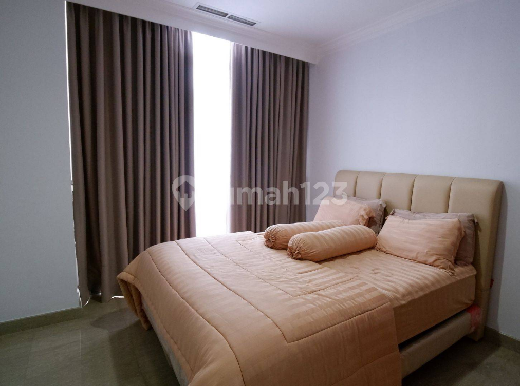 Luxurious 4-Bedroom Apartment with Private Lift