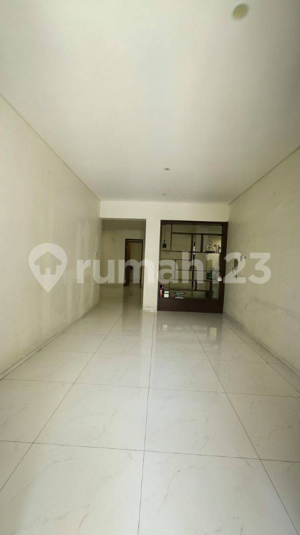 Modern Two-Story House Near Bauh Batu