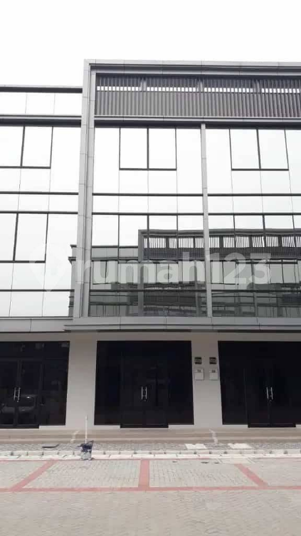 Modern 3-Story Commercial Space in PIK 2