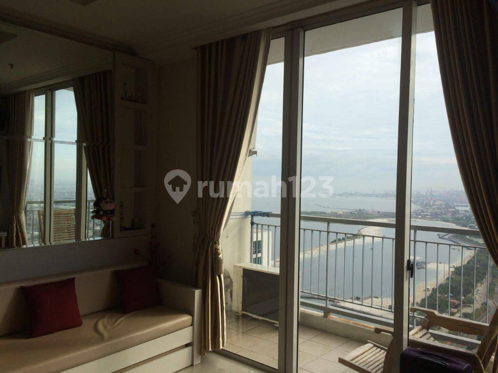 Luxurious Furnished Penthouse with Sea View