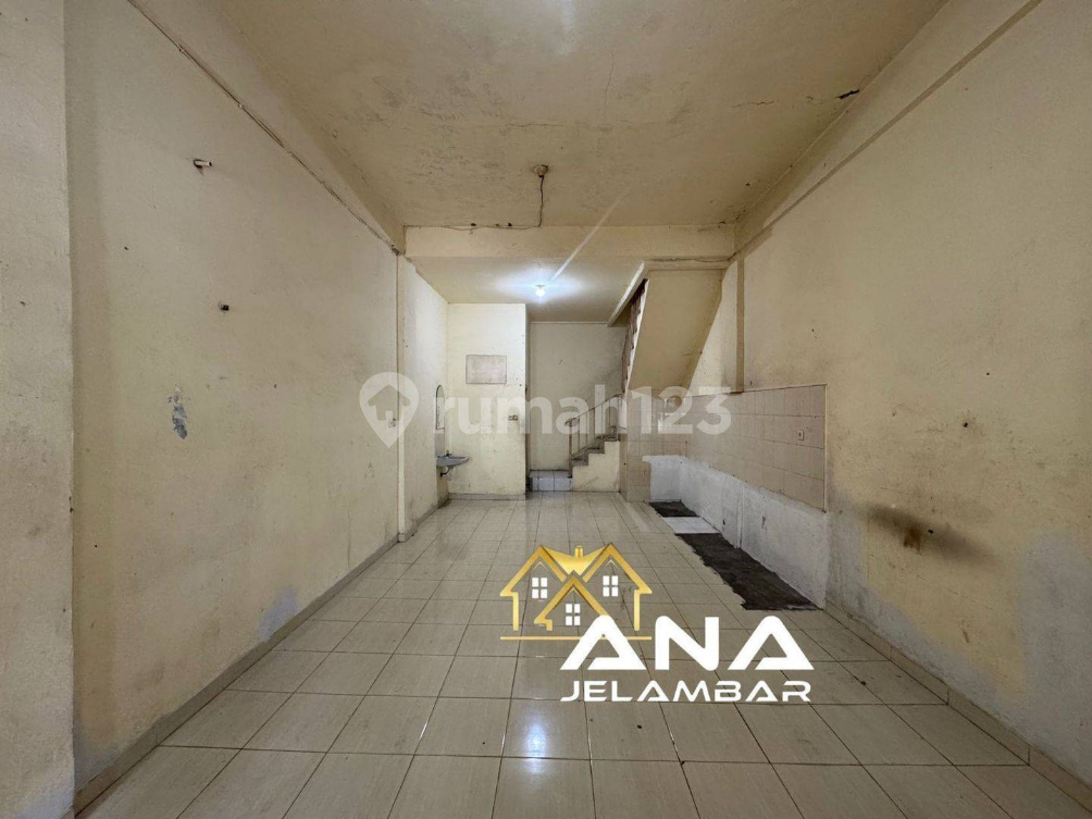 4x16m Commercial Building in Jelambar Area