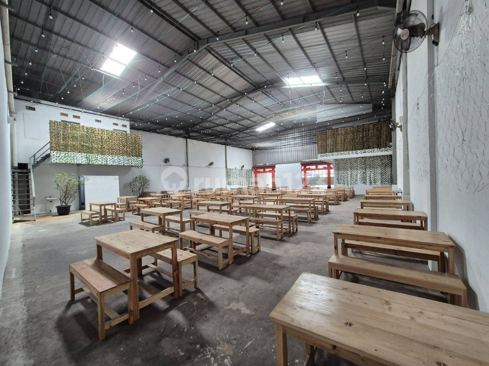 Large Warehouse with Office Space in Cigodewah